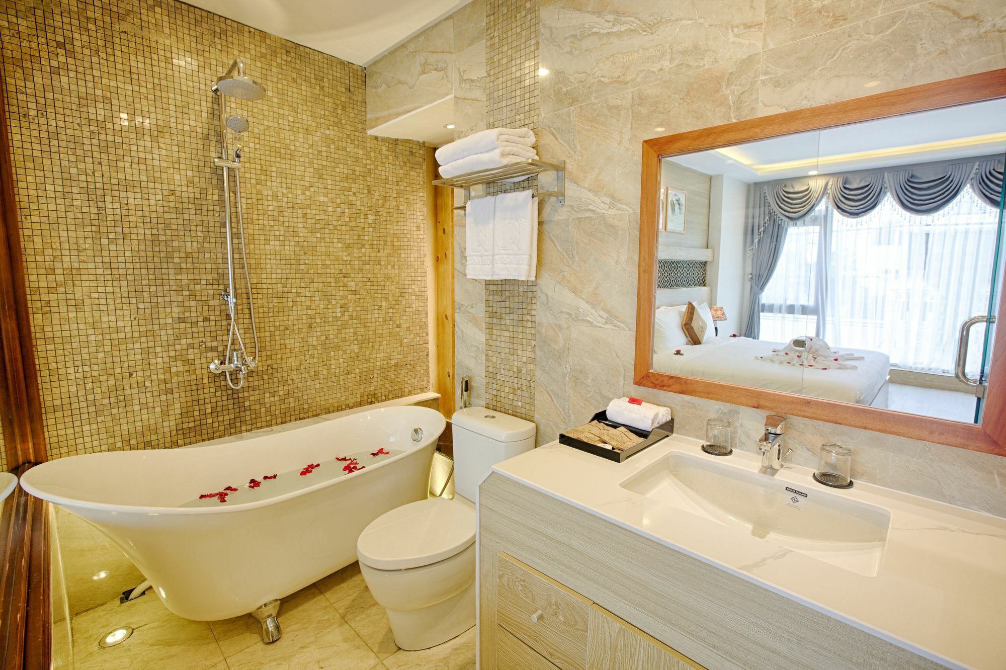 Alyssa Hotel Da Nang Exterior foto